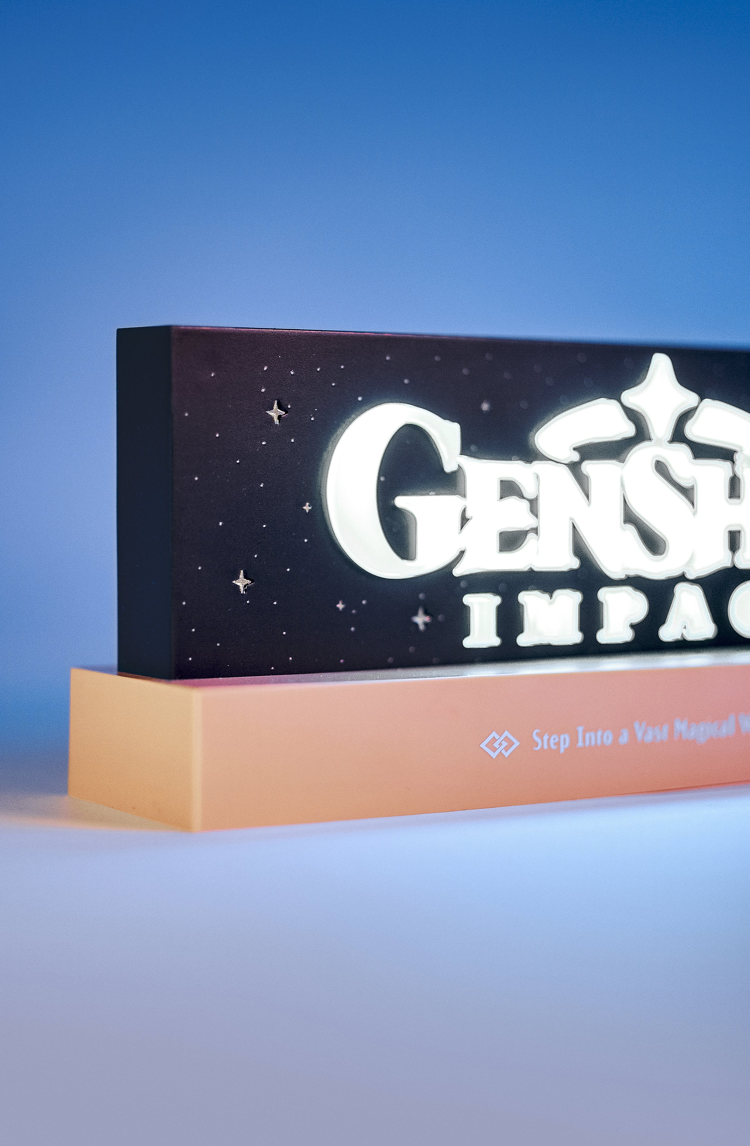原神 Genshin Impact: The Official Licensed Light