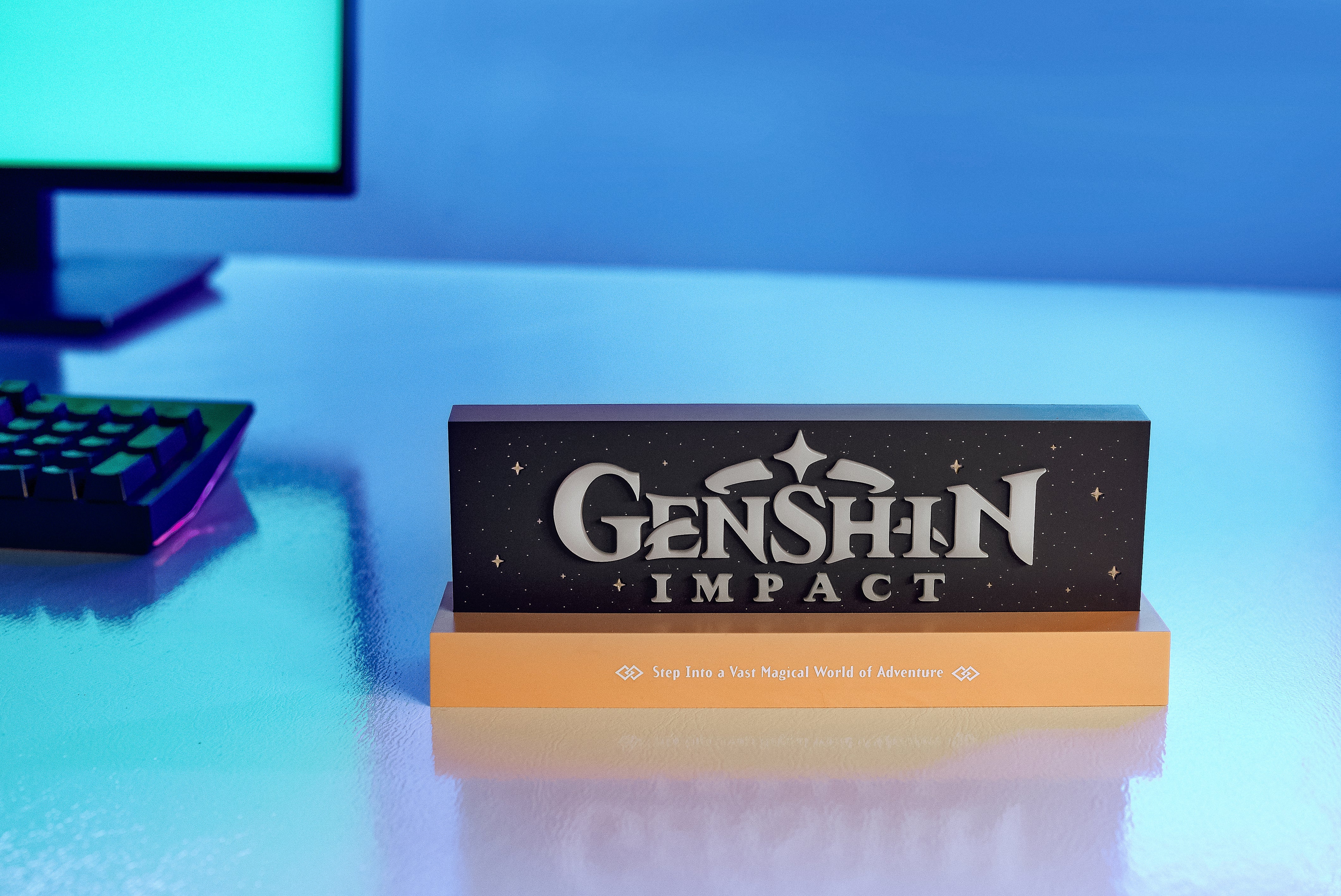 原神 Genshin Impact: The Official Licensed Light